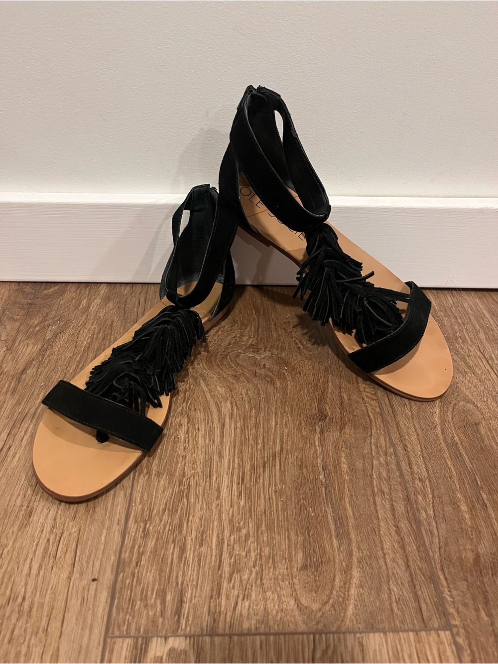 Sole Society Koa Suede Fringed T-Strap Sandal Sz 8.5